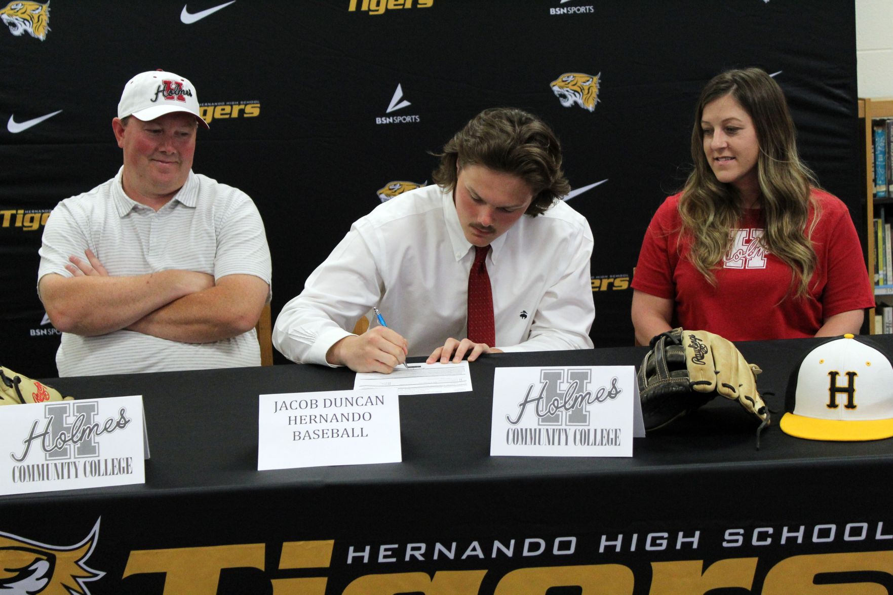 Hernando's Duncan to play at Holmes CC
